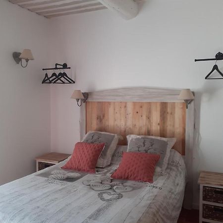 Thym & Romarin Apartment Обиньон Екстериор снимка