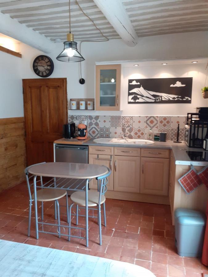Thym & Romarin Apartment Обиньон Екстериор снимка